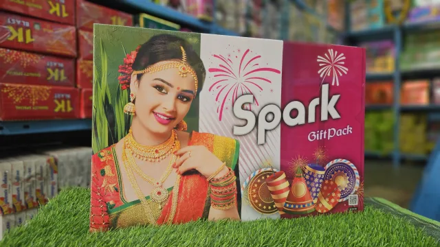 Spark Gift box [ 30 item]